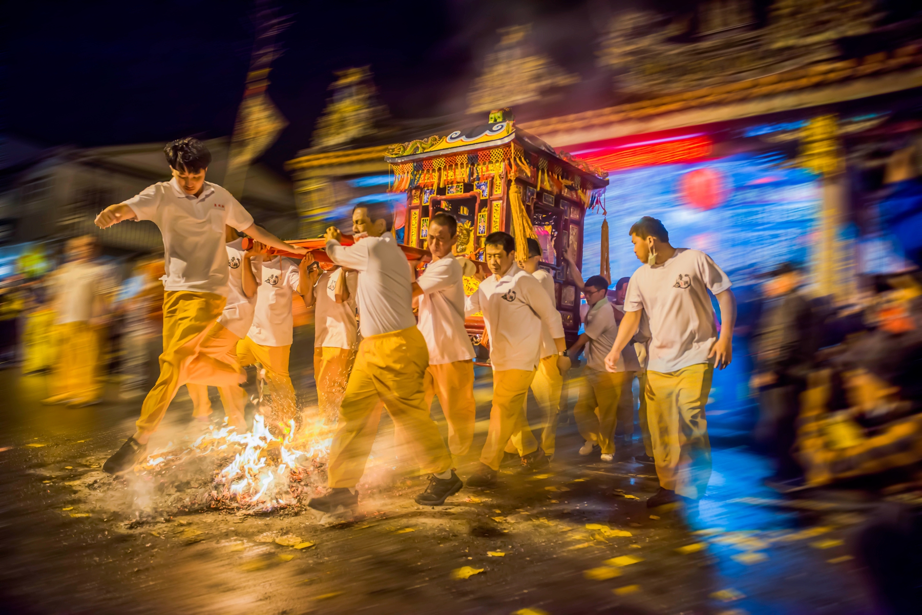 2月優選-吳秀玲-過火儀式