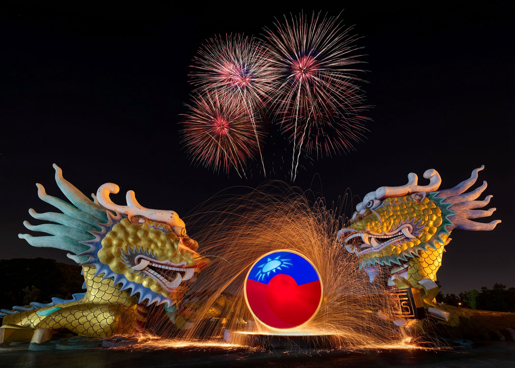 9月銀牌-邱瑞山-國慶光輝