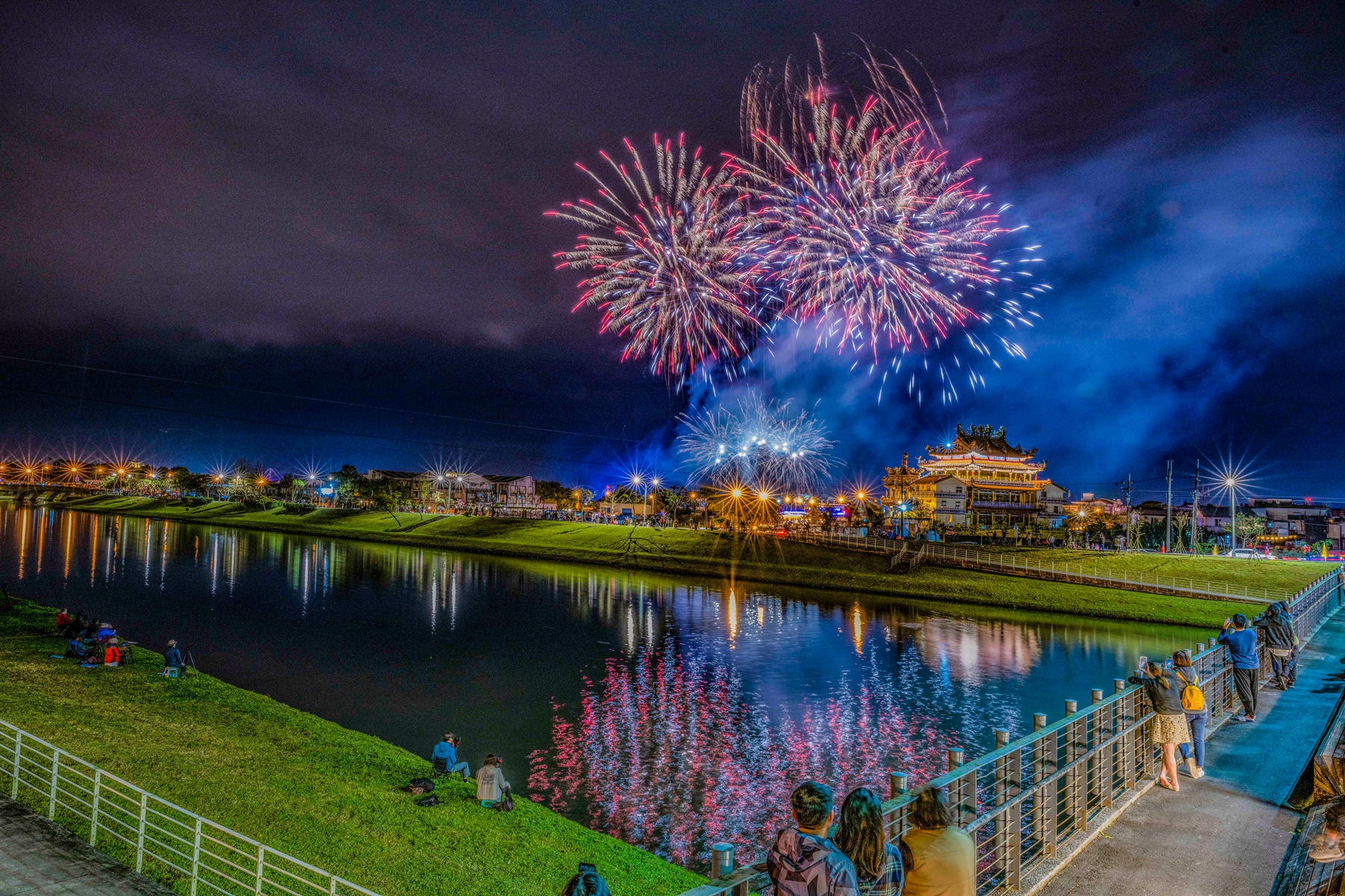 2月優選-吳秀玲-煙火之美