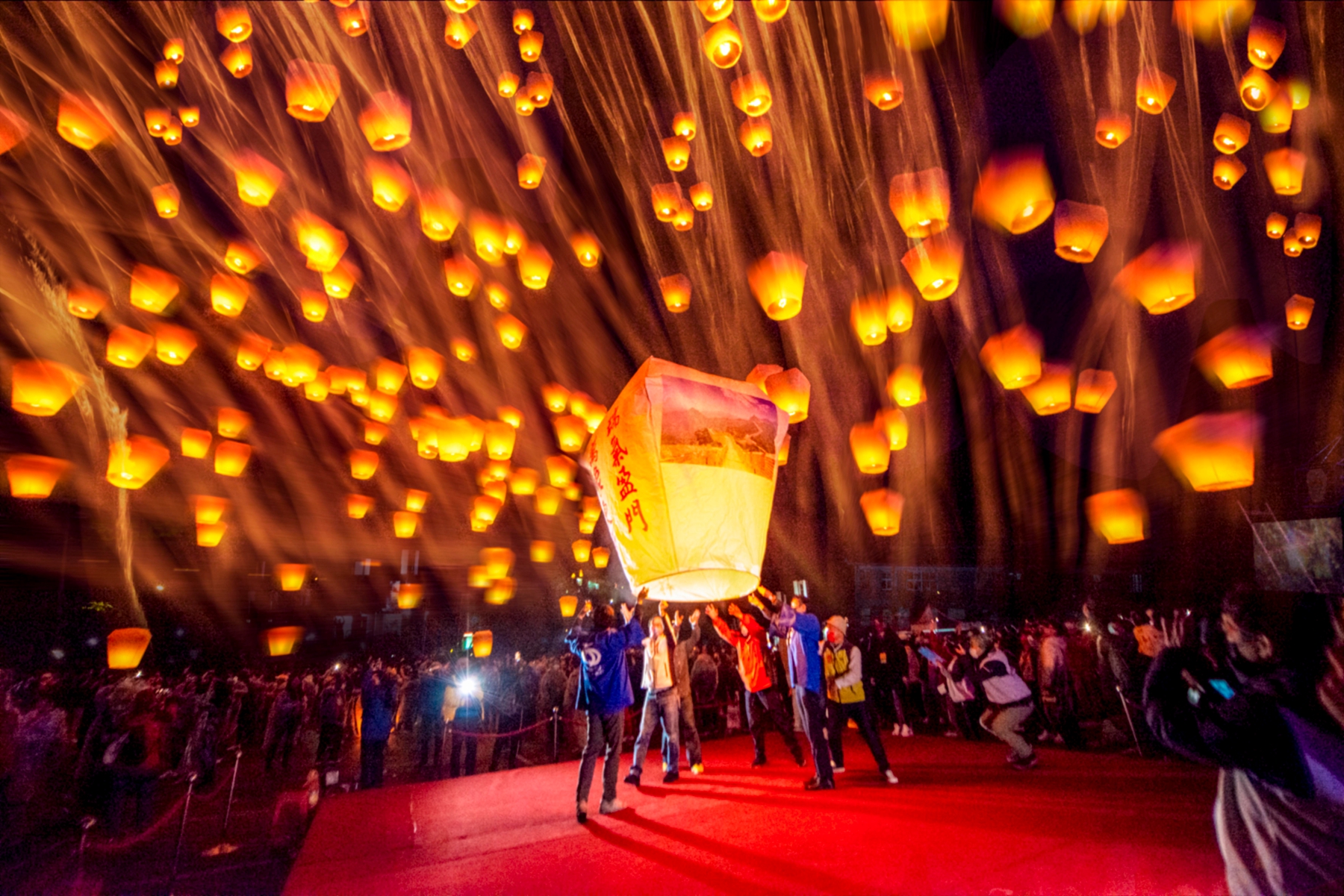 2月金牌-吳秀玲-平溪放天燈