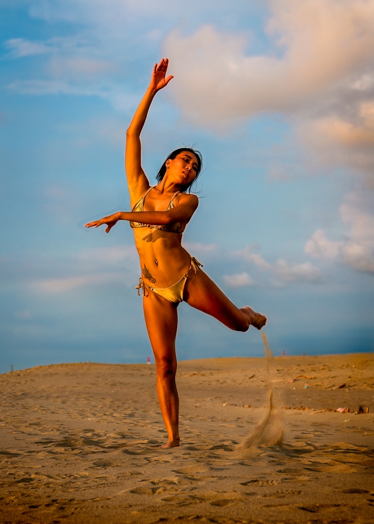 7月銀牌-洪子芸-沙灘上的力與美