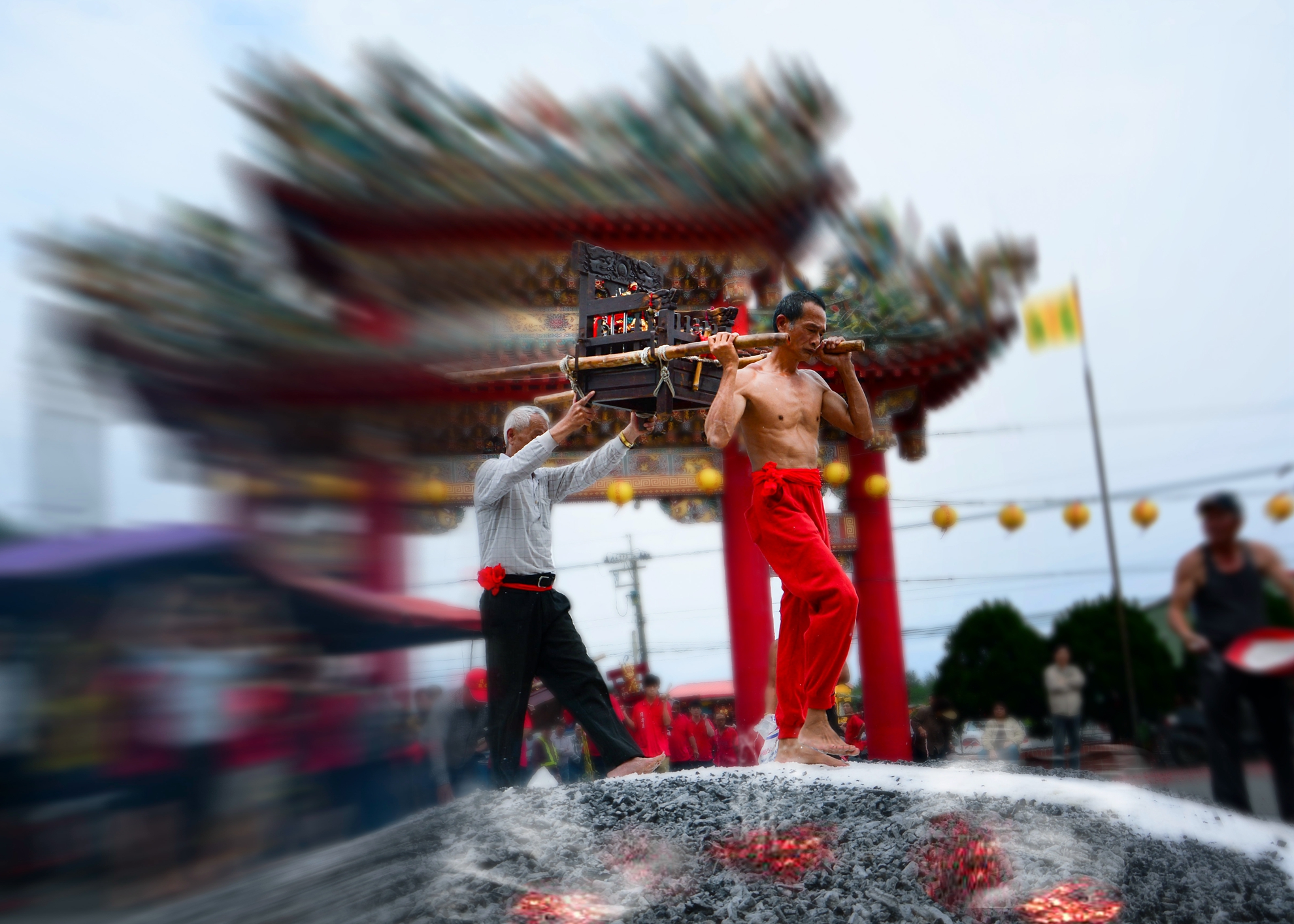 04-優選-吳秀玲-過炭火的祈福儀式