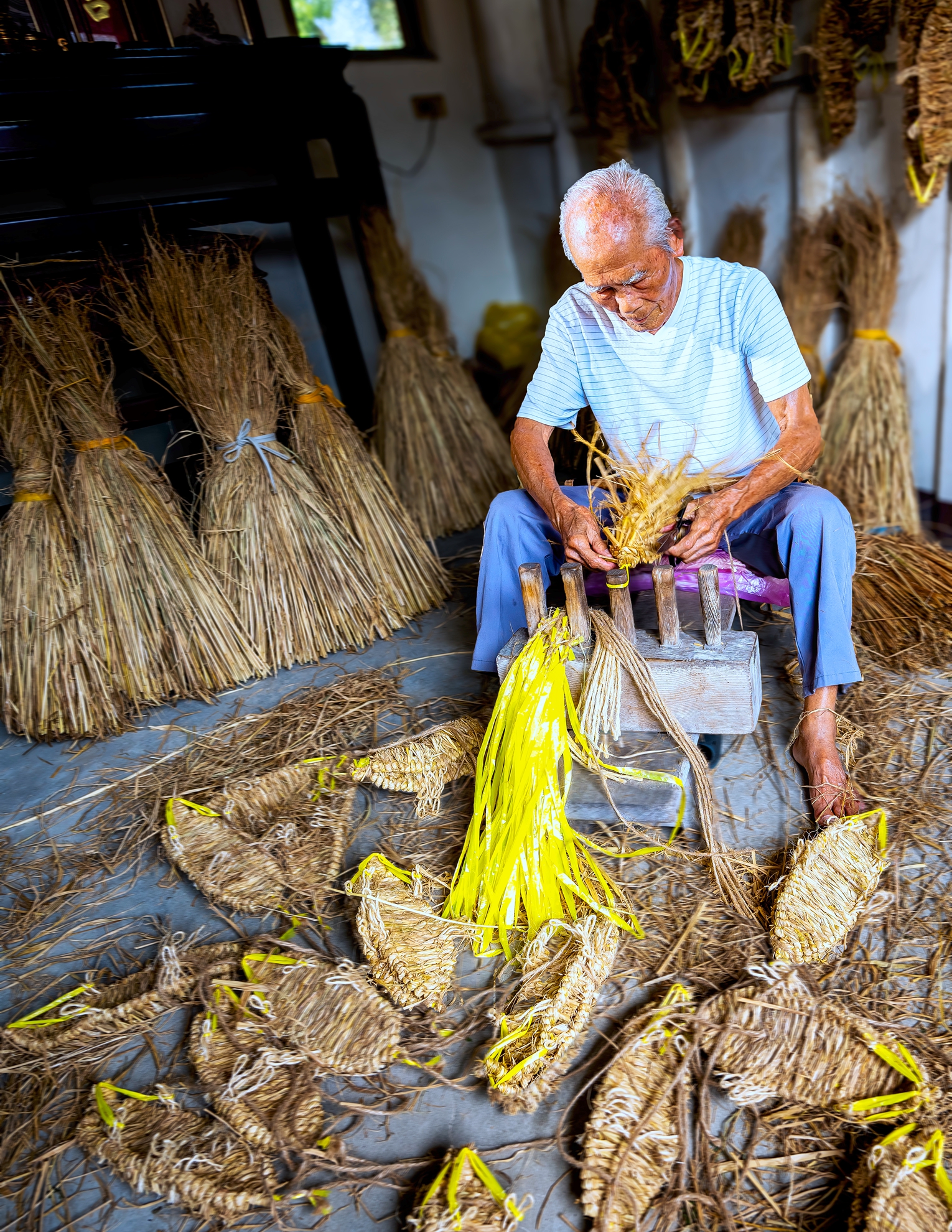 05.入選.手工草鞋製作10.吳長提
