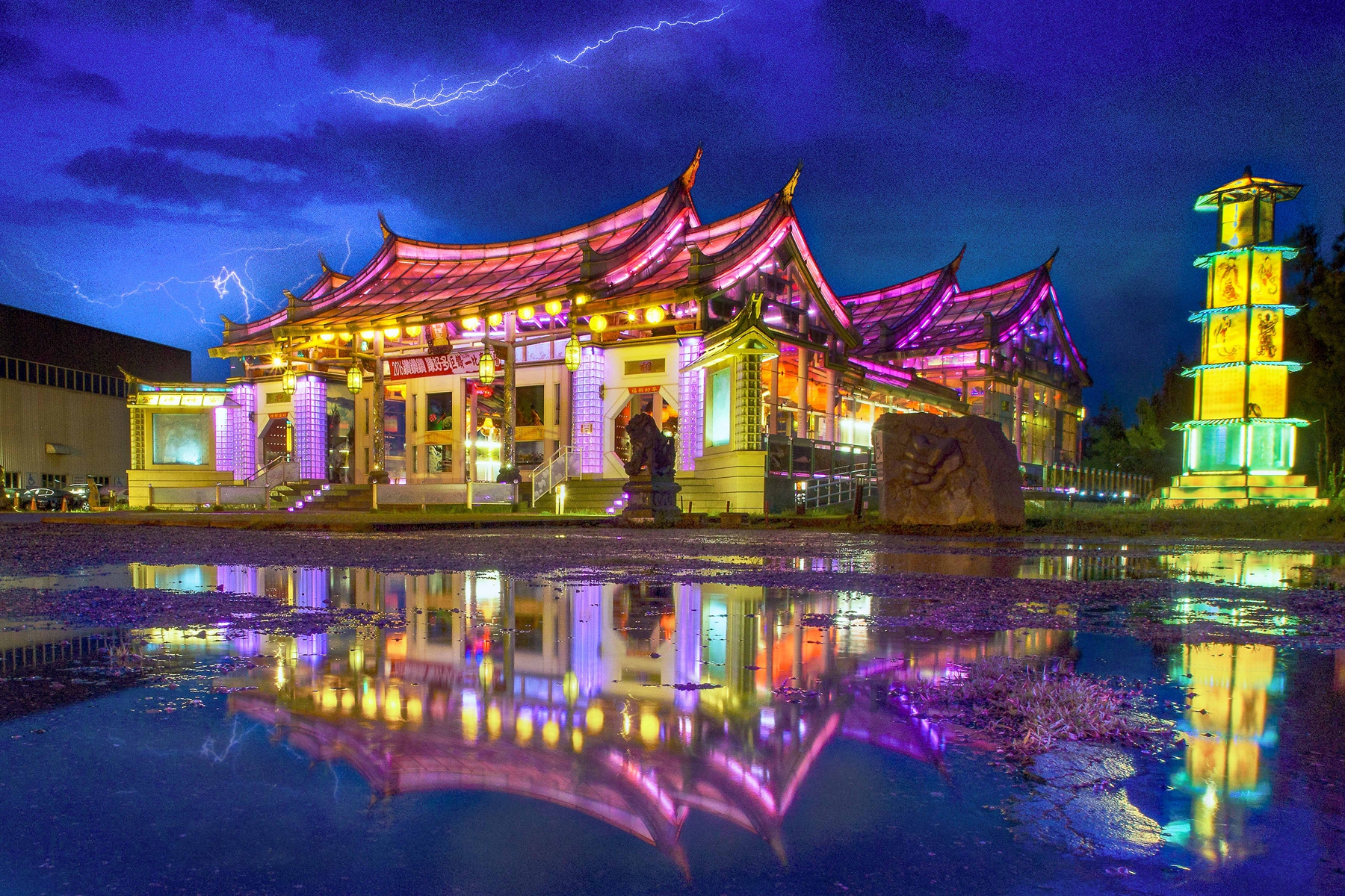 3月入選-楊朝文-玻璃廟