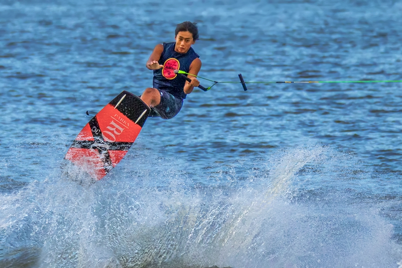 5月入選-殷偉程-水中絞龍