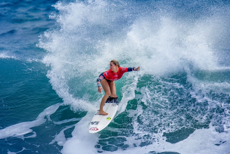 5月入選-陳秀芳-浪尖上起舞