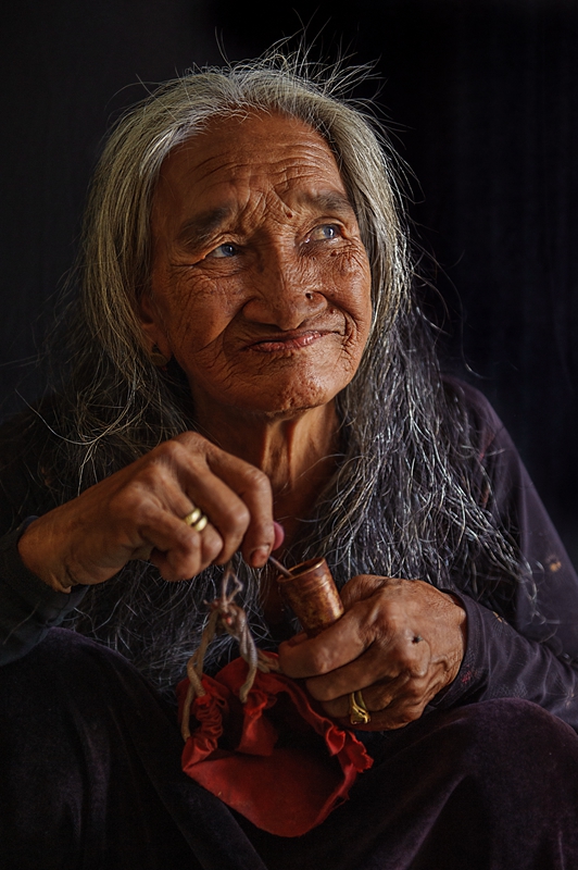 6月入選-吳暘子-老婦