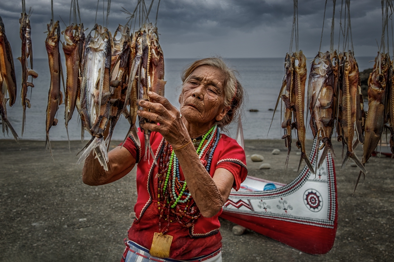 7月入選-陳秀芳-曬飛魚