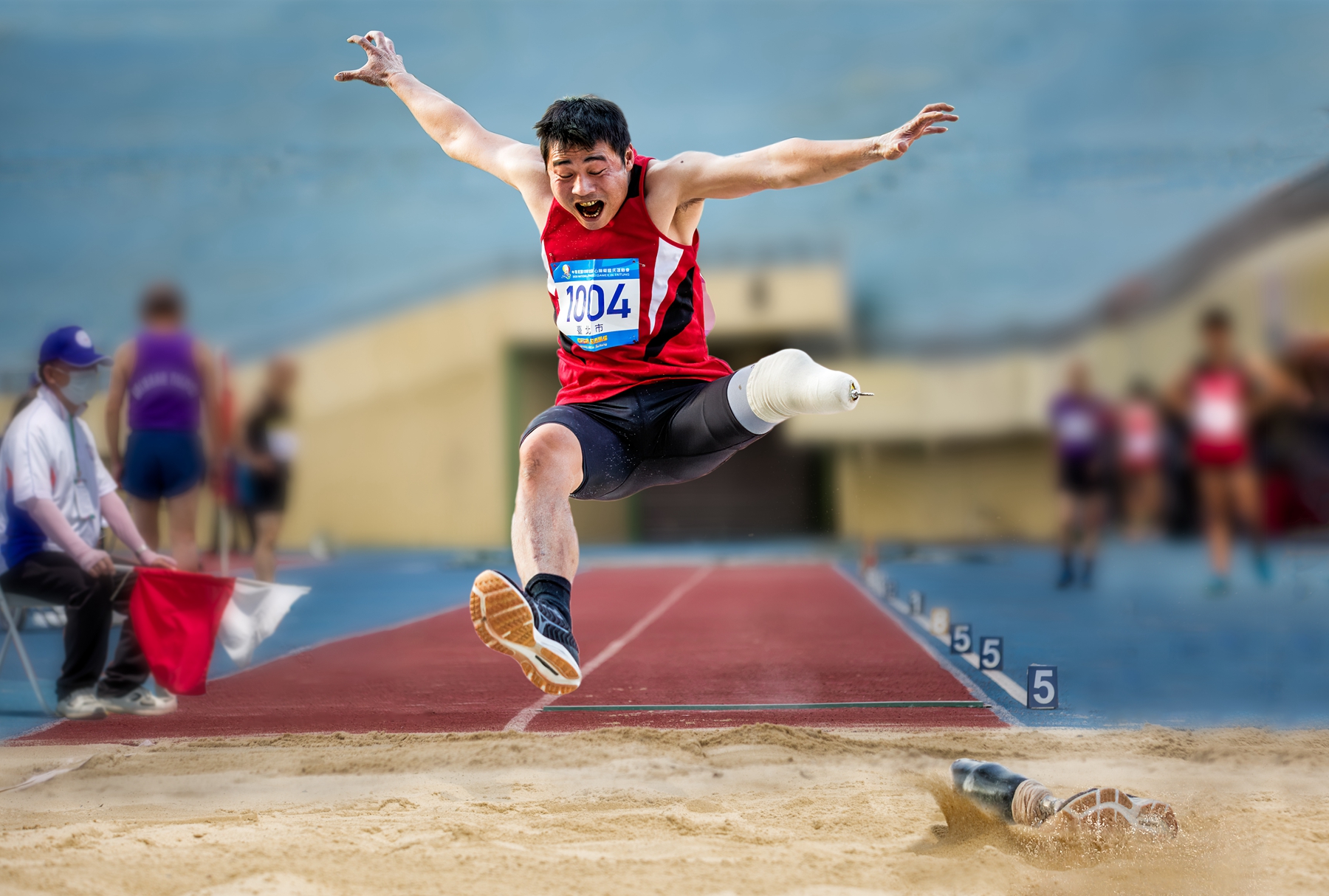 9月佳作-陳秀芳-奮力一跳