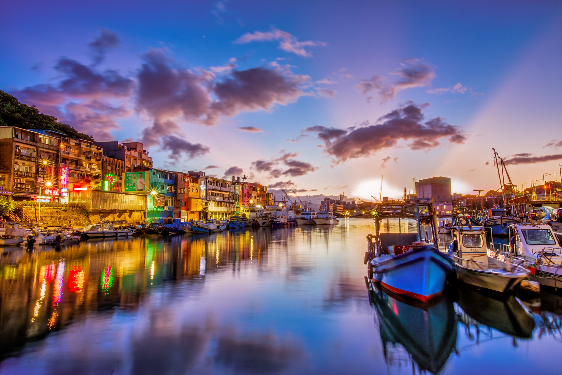 9月入選-陳秀芳-漁港夜色