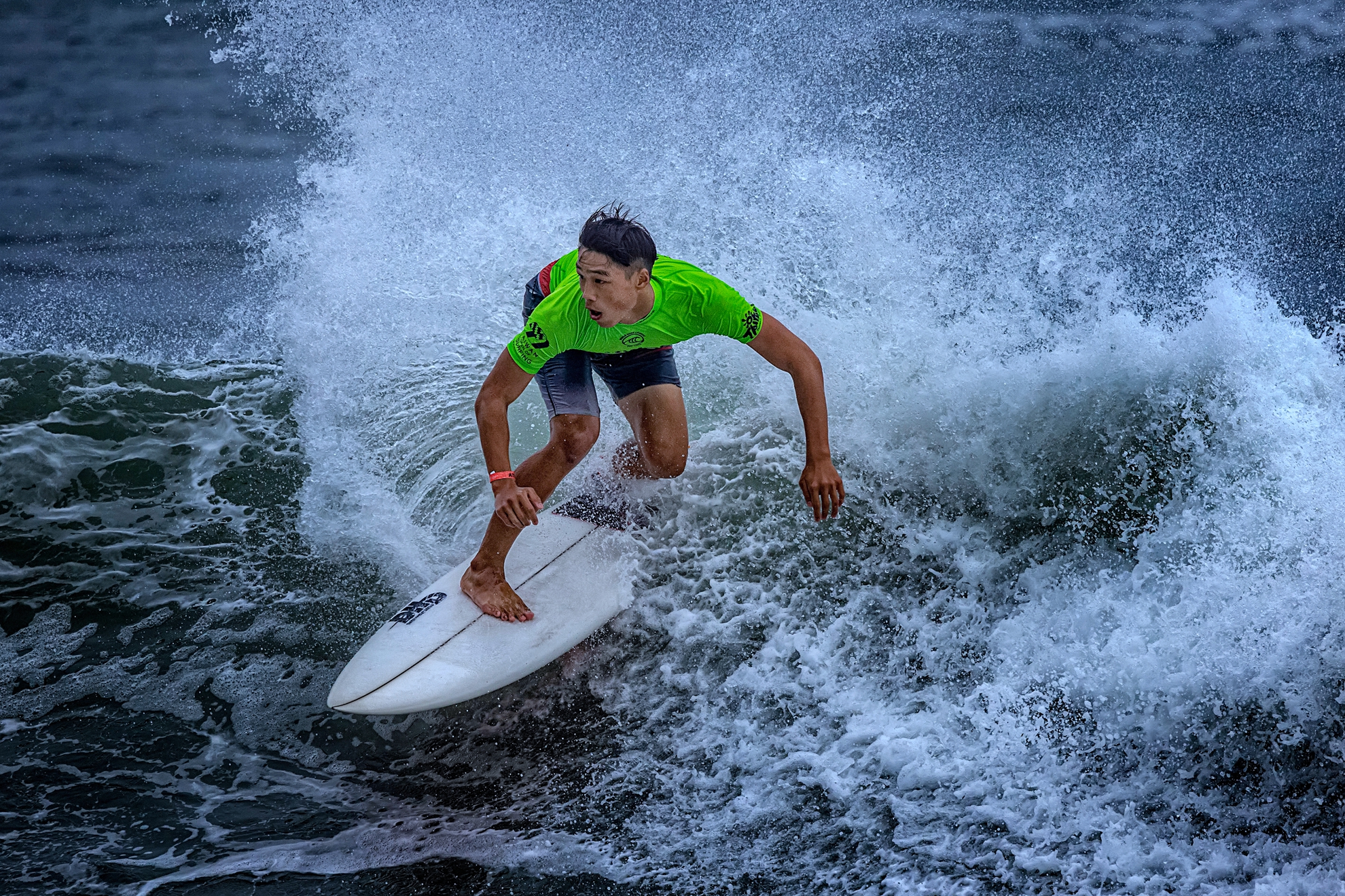 7月-入選-黃清圳-迎浪衝技