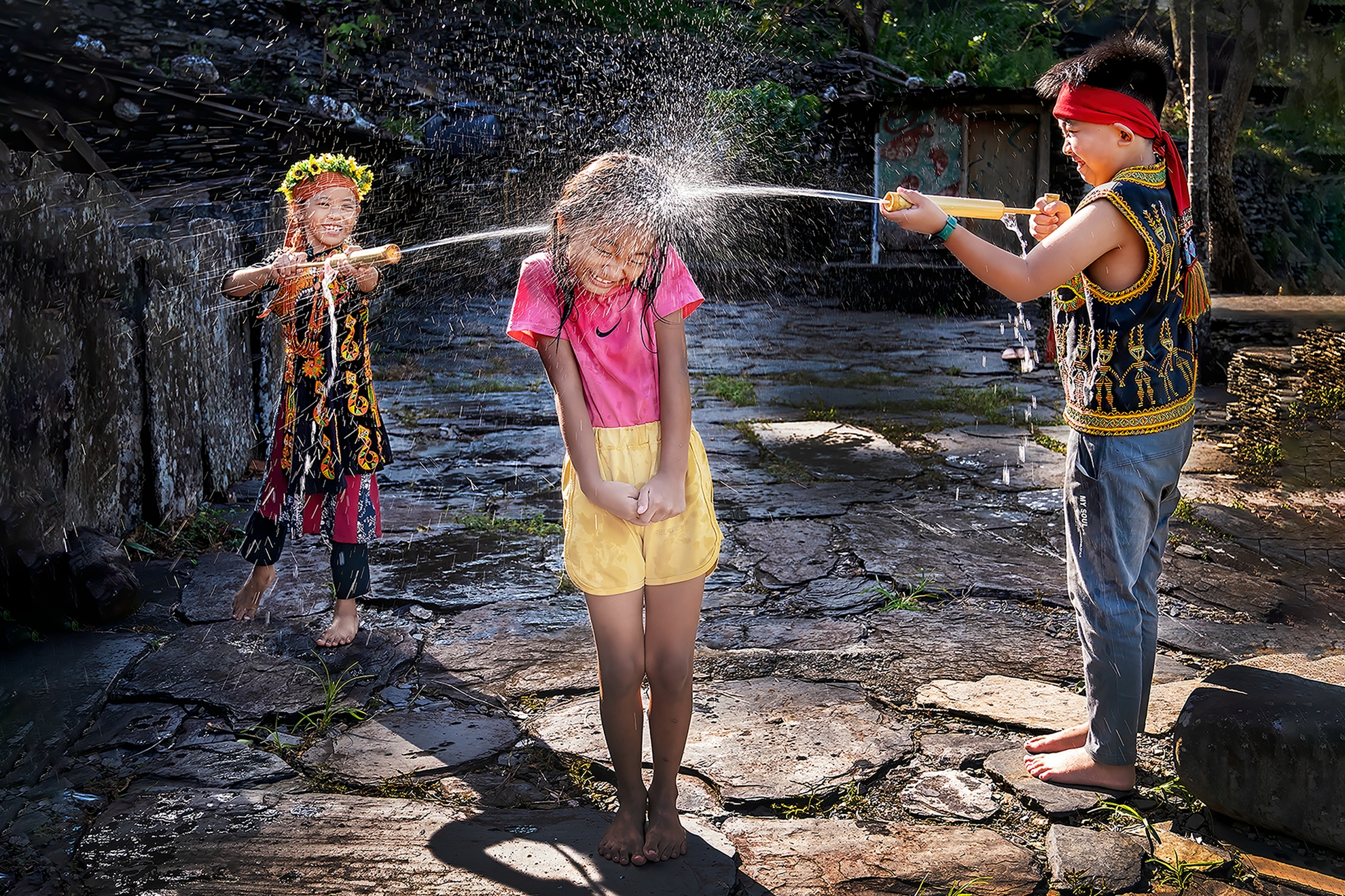 8月-佳作-戴志英-戲水
