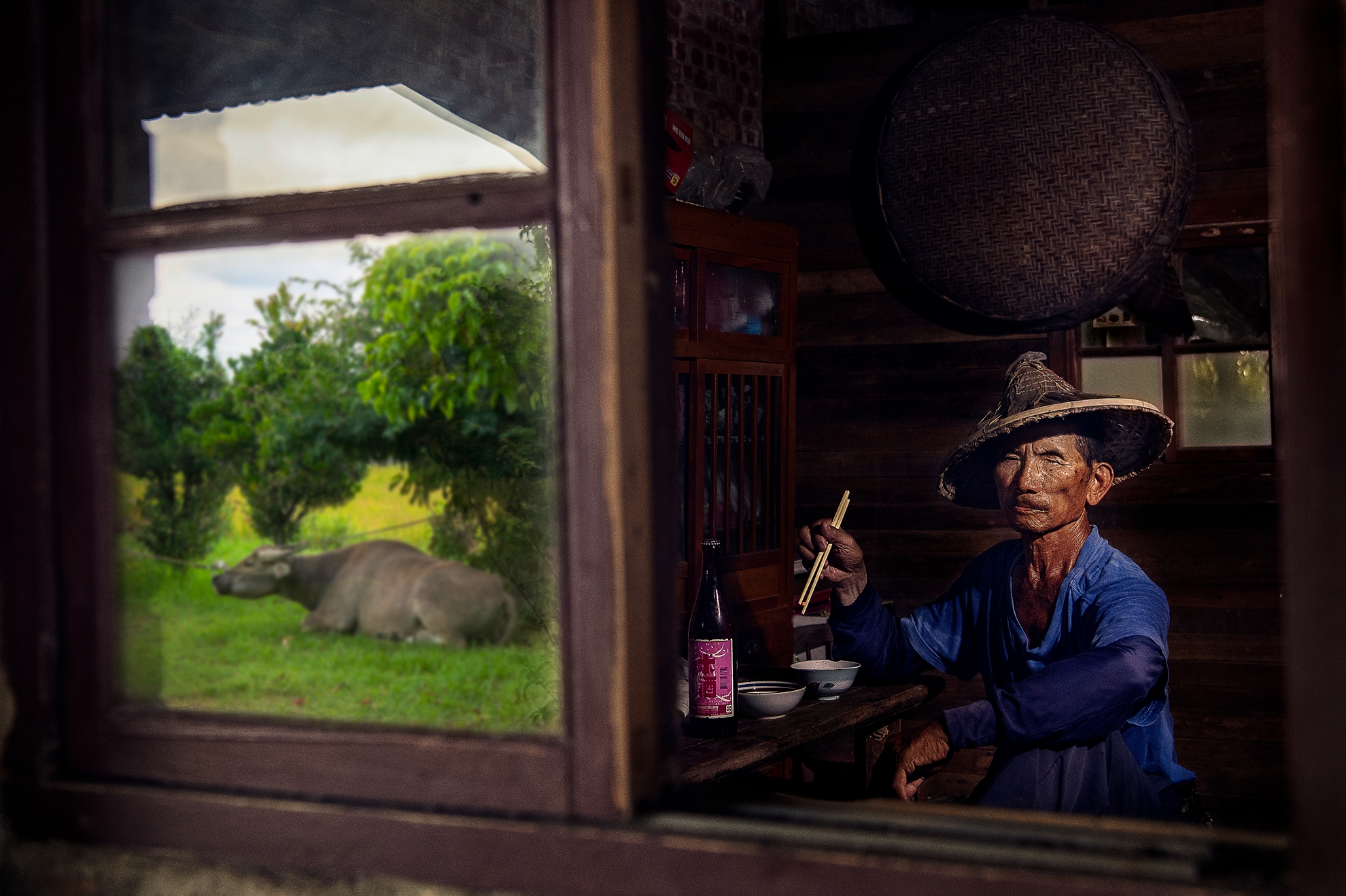 12月-入選-洪子芸-農夫與牛