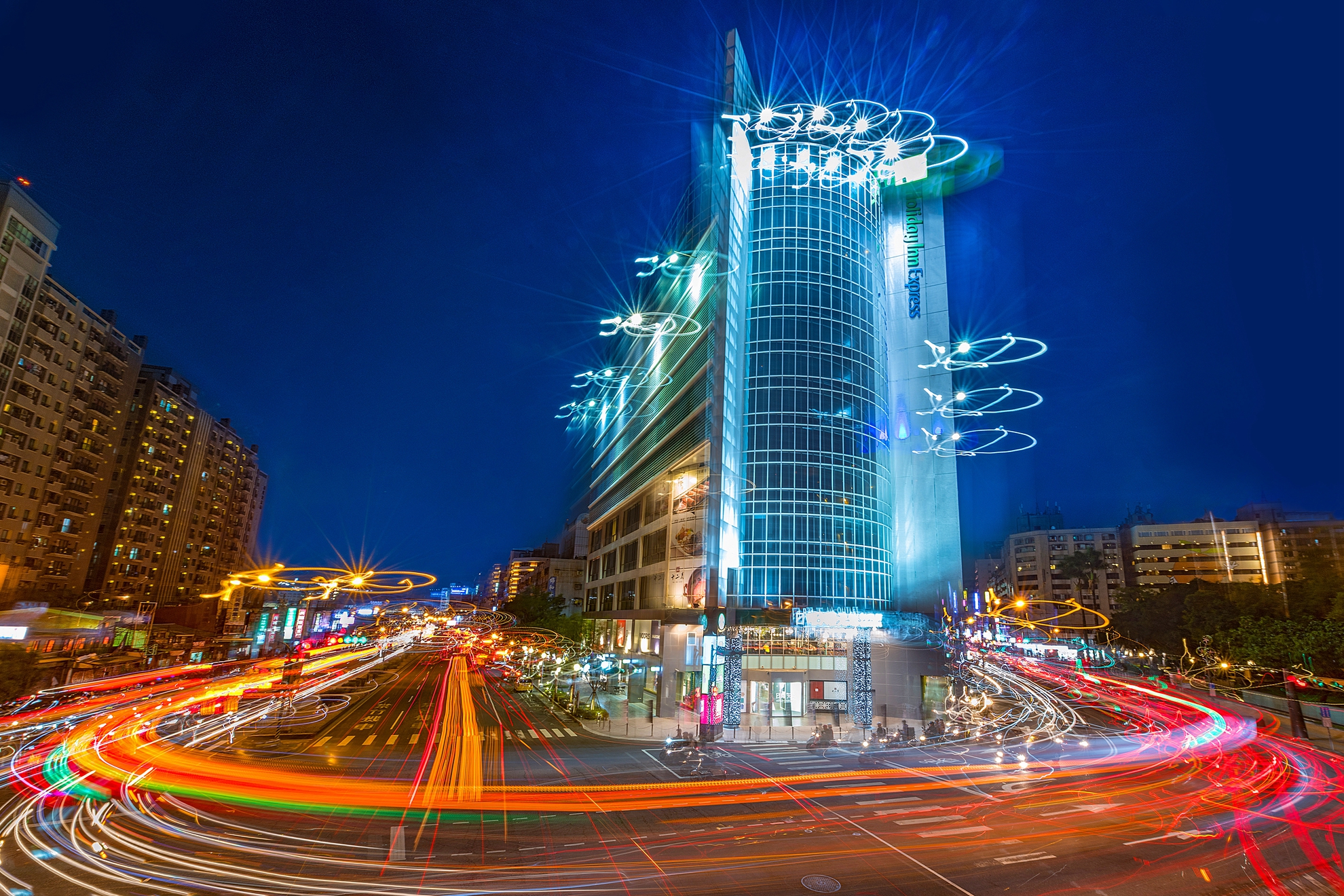 12月-入選-洪子芸-黑夜中的寶石