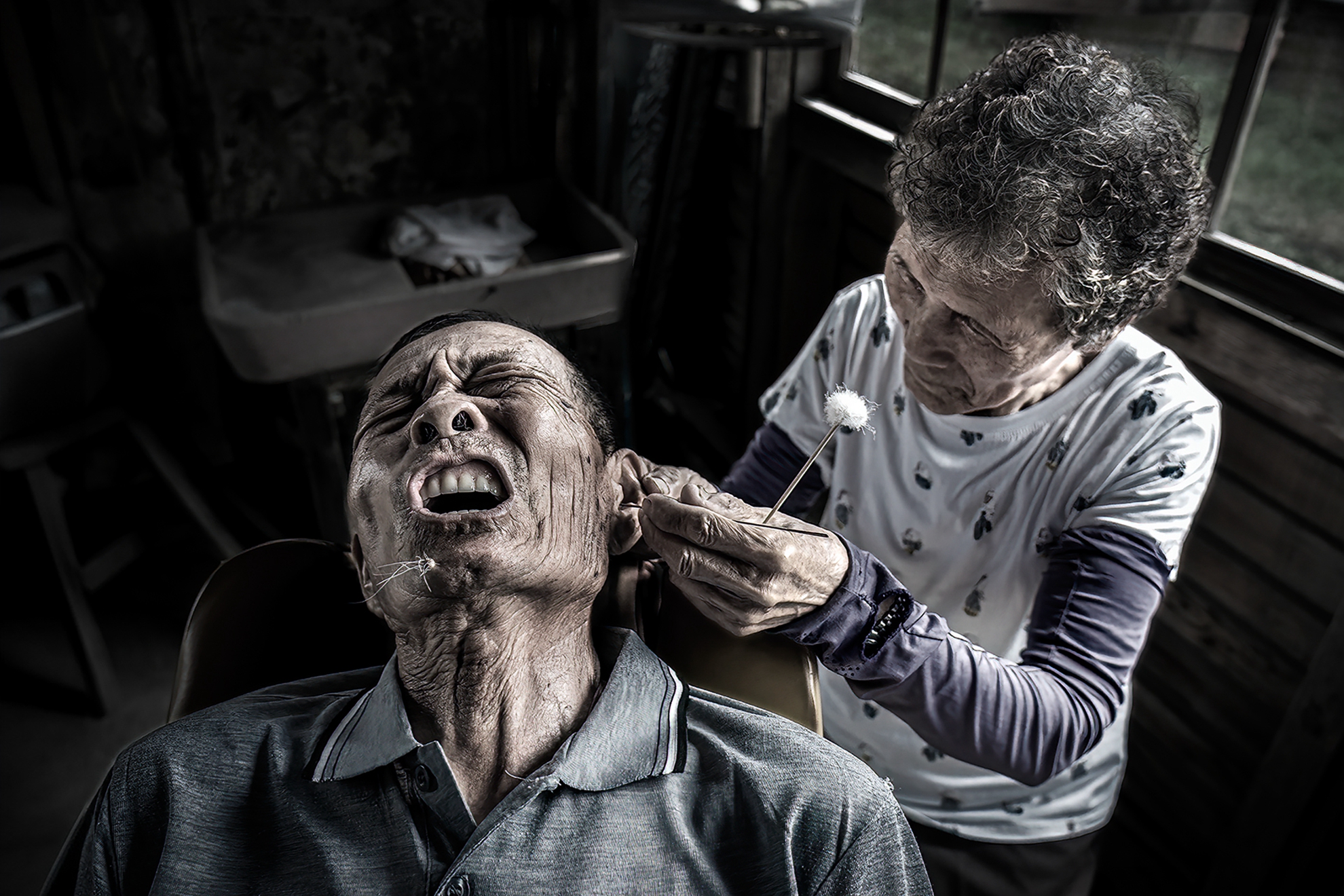 3月-佳作-戴志英-掏耳