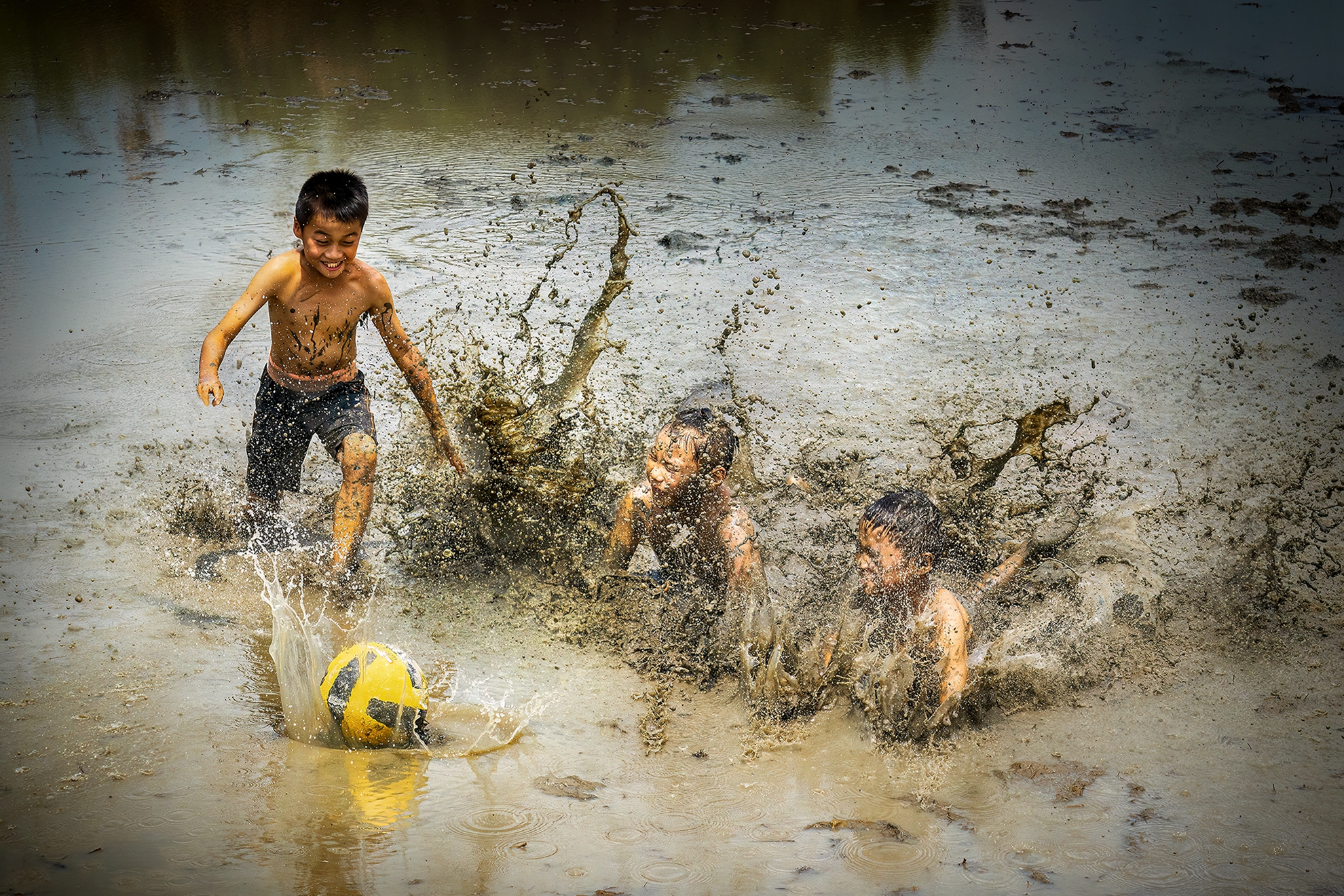 11月-入選-戴志英-泥巴球