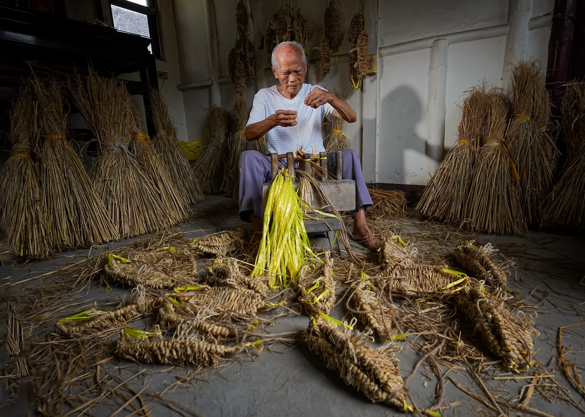 9月-(秋)-入選-張坤柏-草鞋師傅
