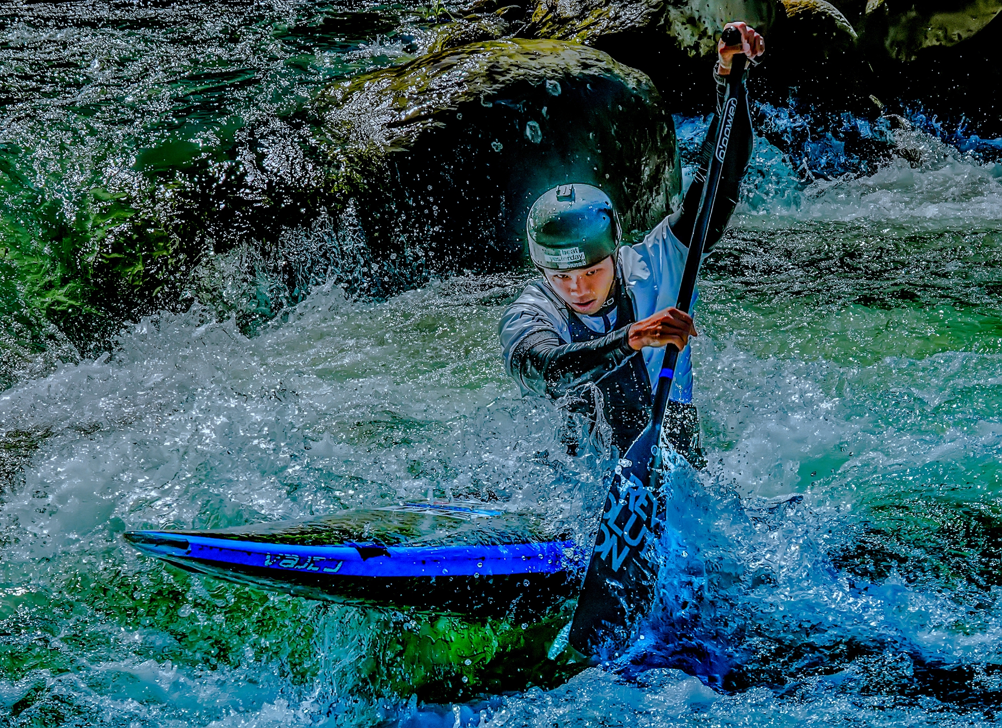 12月-(秋)-佳作-張坤柏-激流輕艇9
